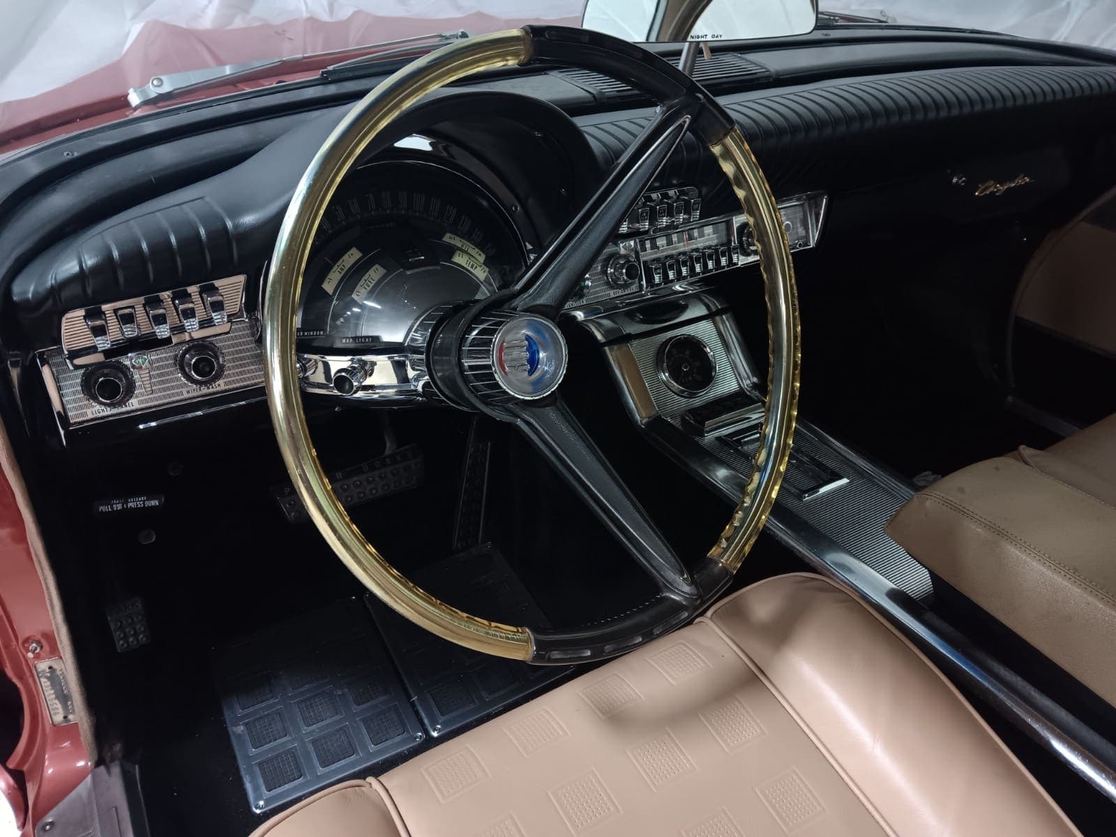 1961 Chrysler 300G, view