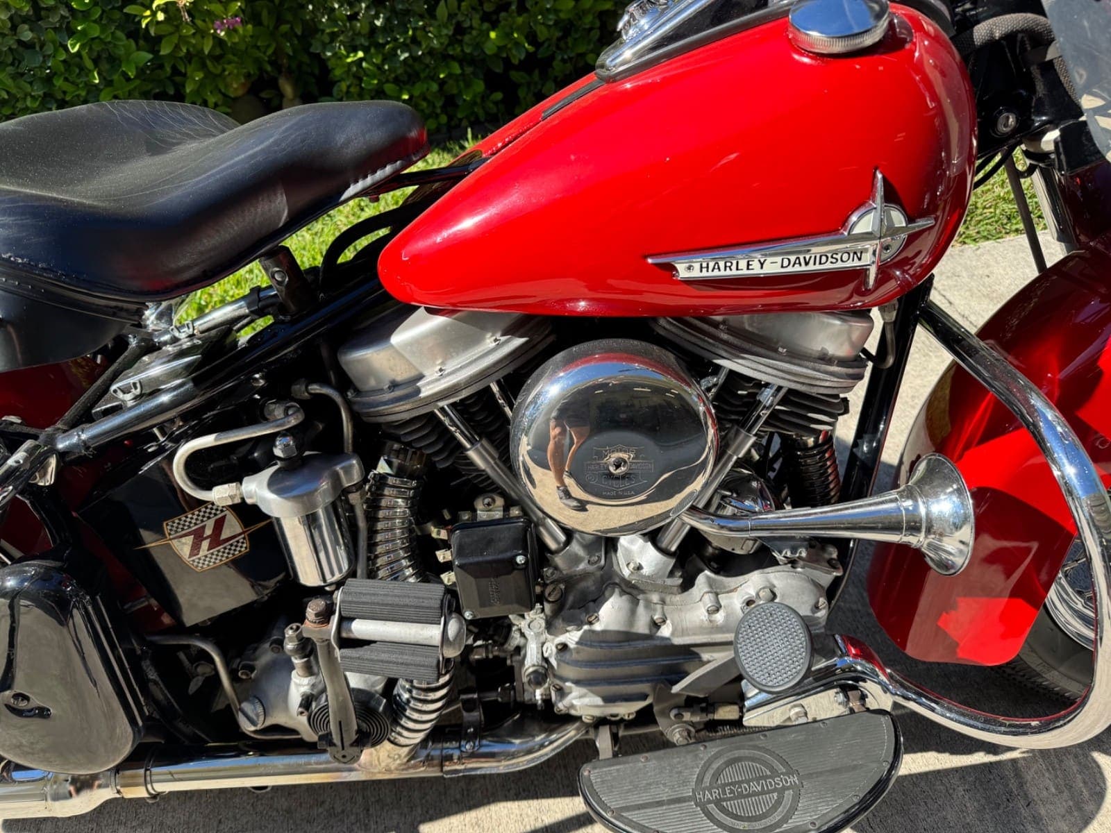1962 Harley-Davidson FLH Duo-Glide 1200, view