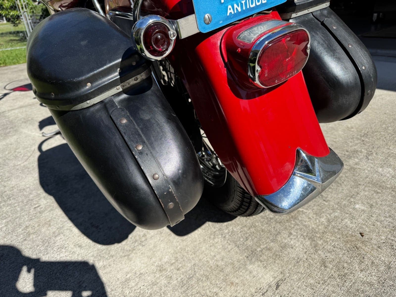 1962 Harley-Davidson FLH Duo-Glide 1200, view