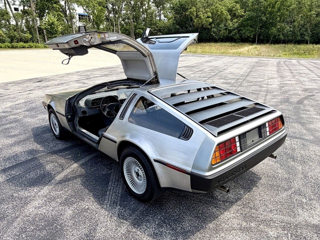 1981 DeLorean DMC-12, view