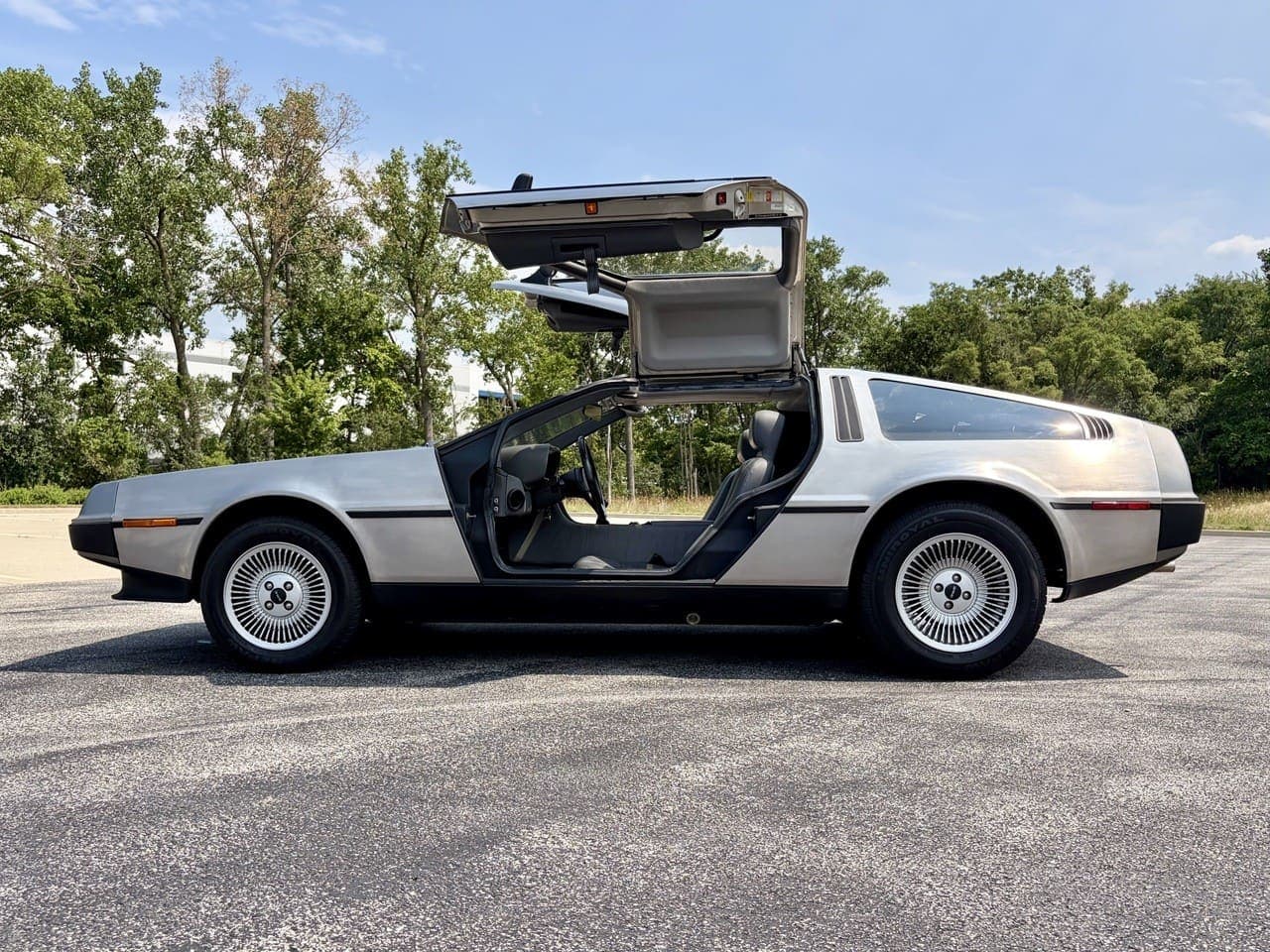 1981 DeLorean DMC-12, view
