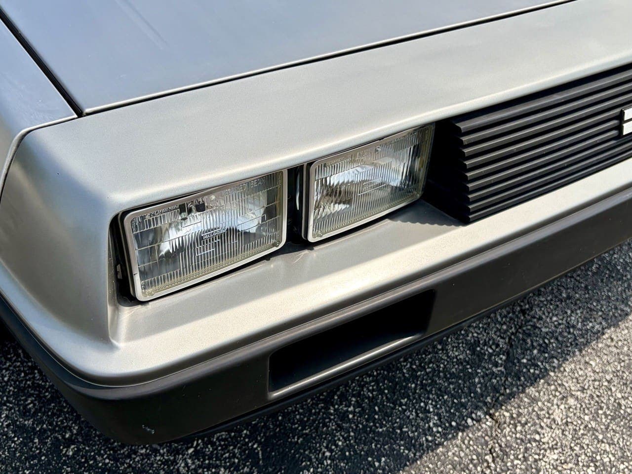 1981 DeLorean DMC-12, view