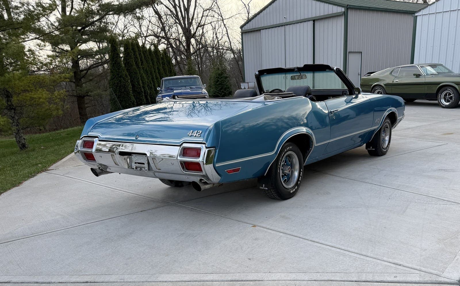 1971 Oldsmobile Cutlass  442, view