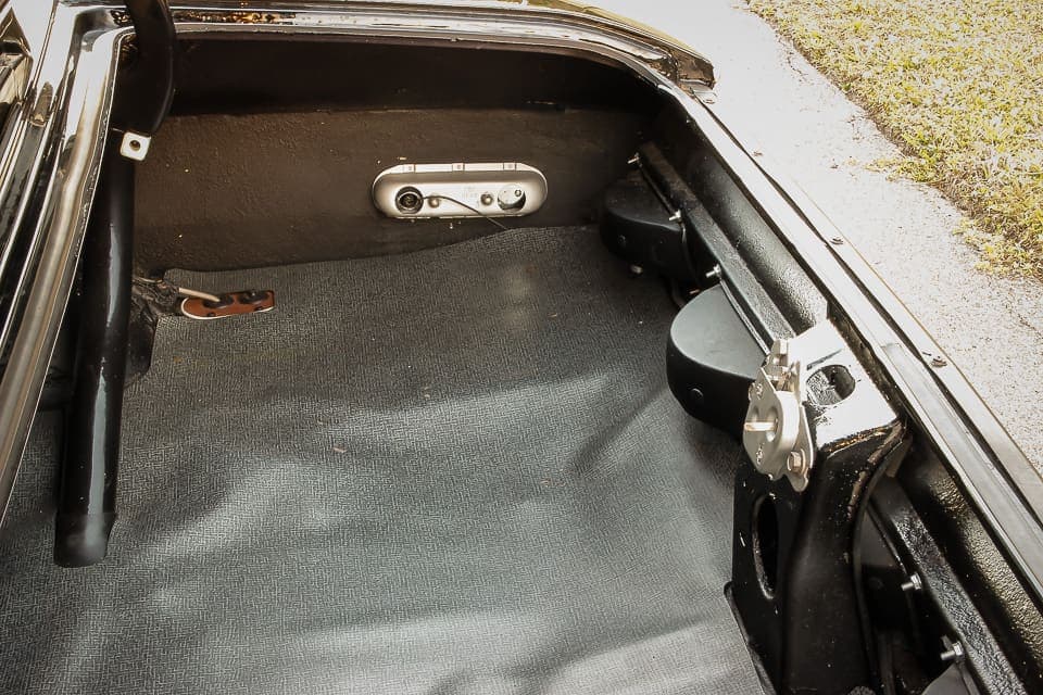 1970 Dodge Challenger R/T Hemi, view