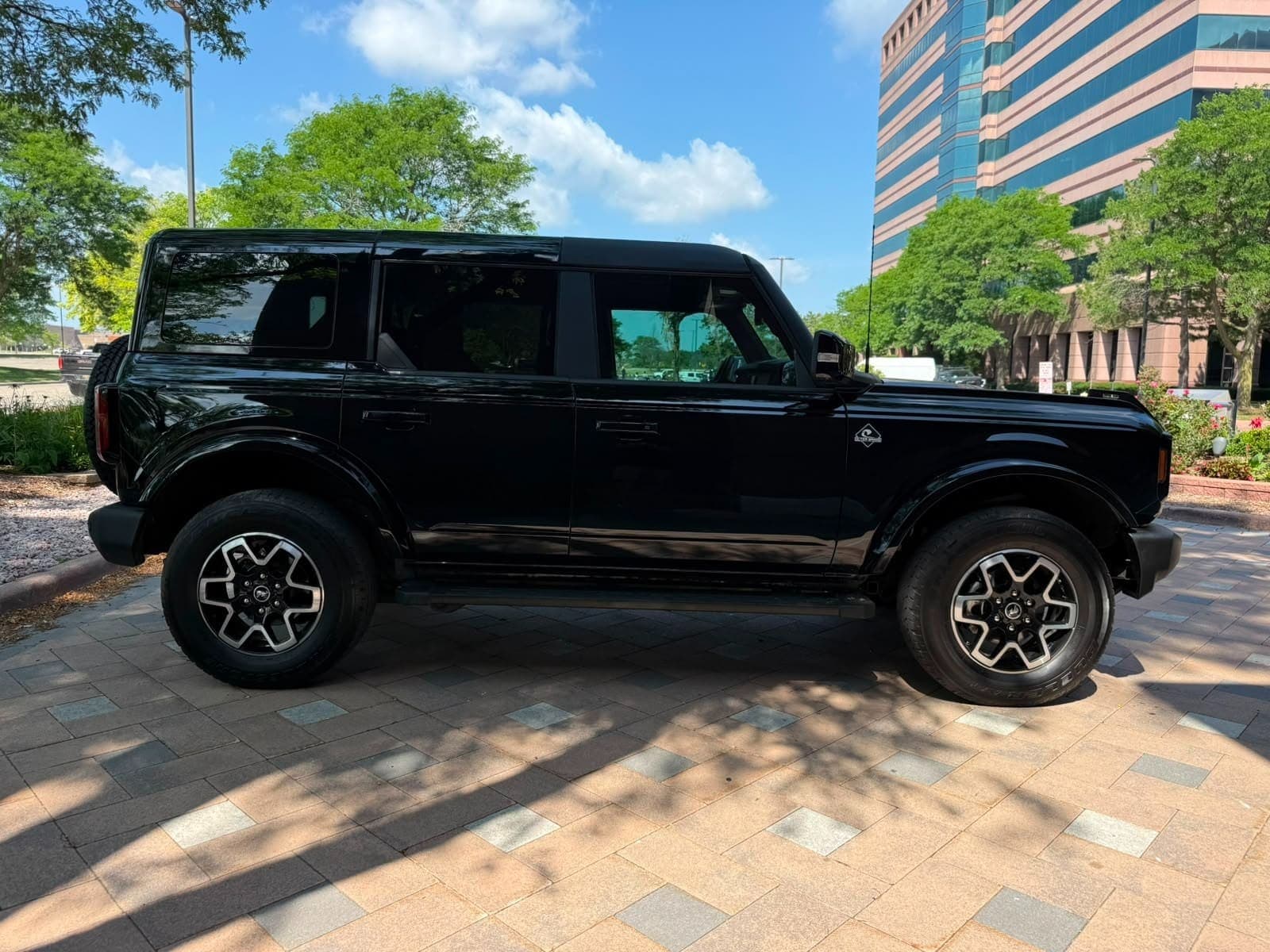 2024 Ford Bronco Outer Banks, view