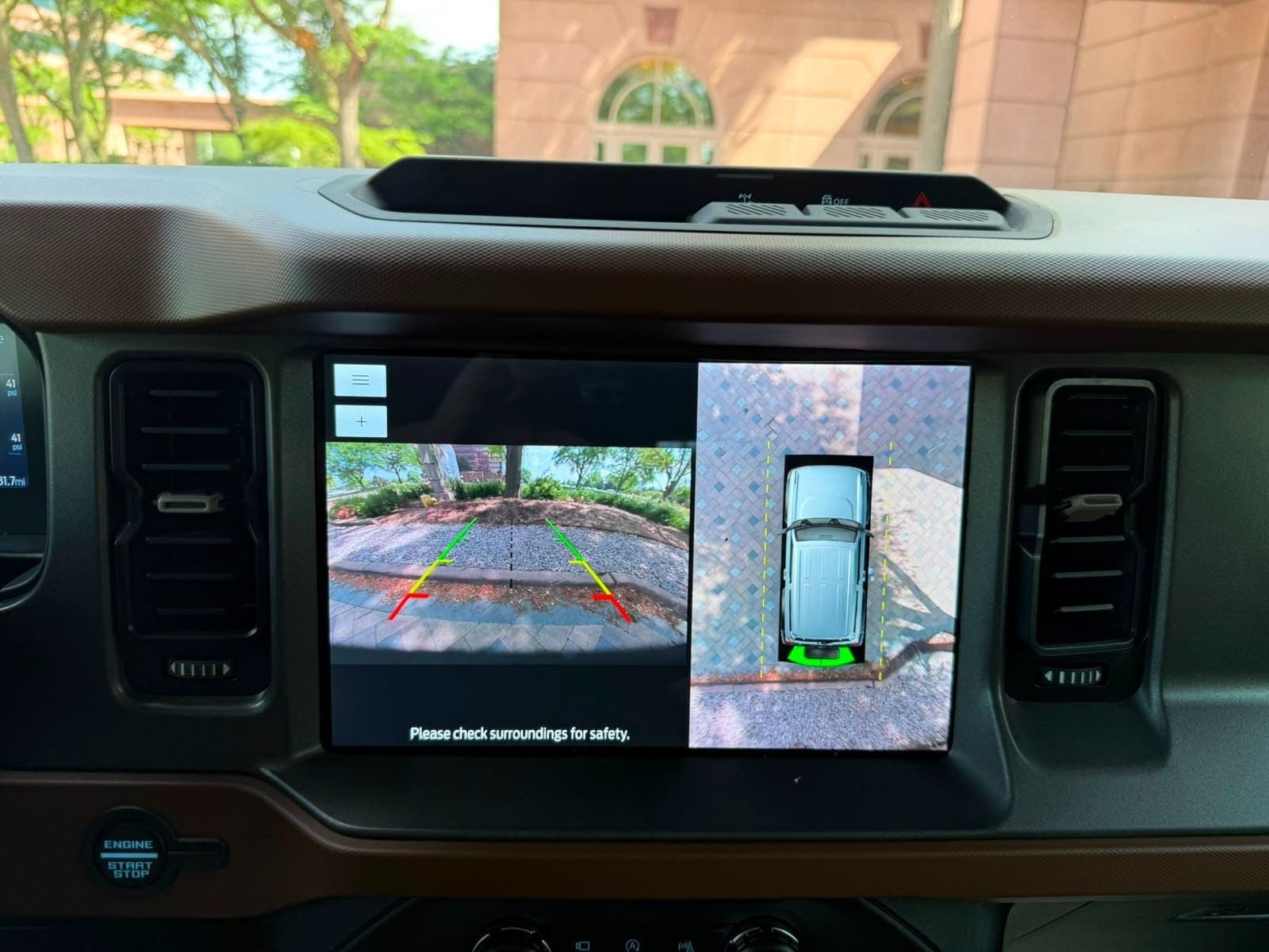 2024 Ford Bronco Outer Banks, view