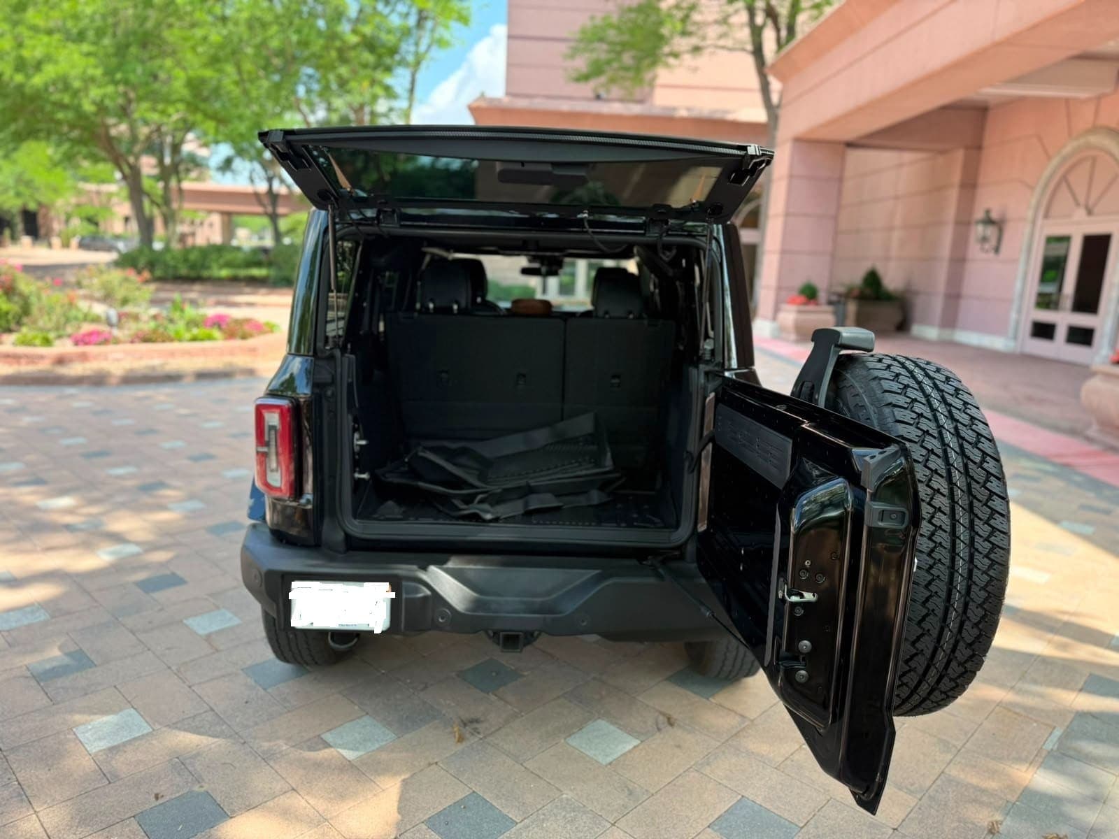 2024 Ford Bronco Outer Banks, view