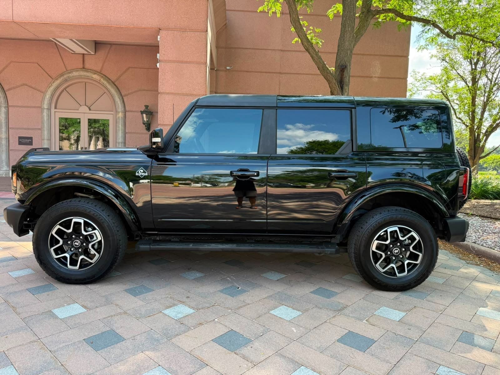 2024 Ford Bronco Outer Banks, view