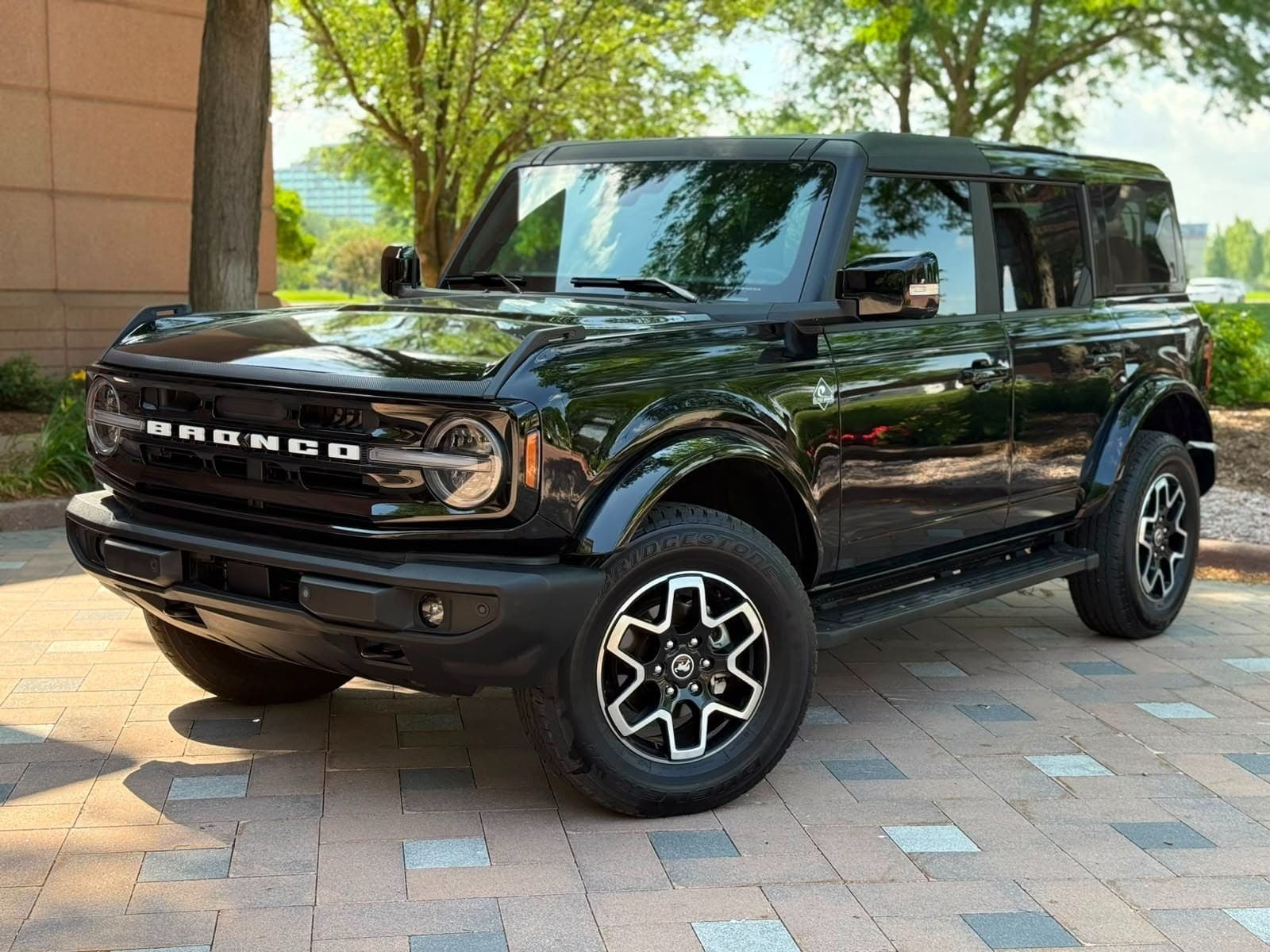 2024 Ford Bronco Outer Banks, view