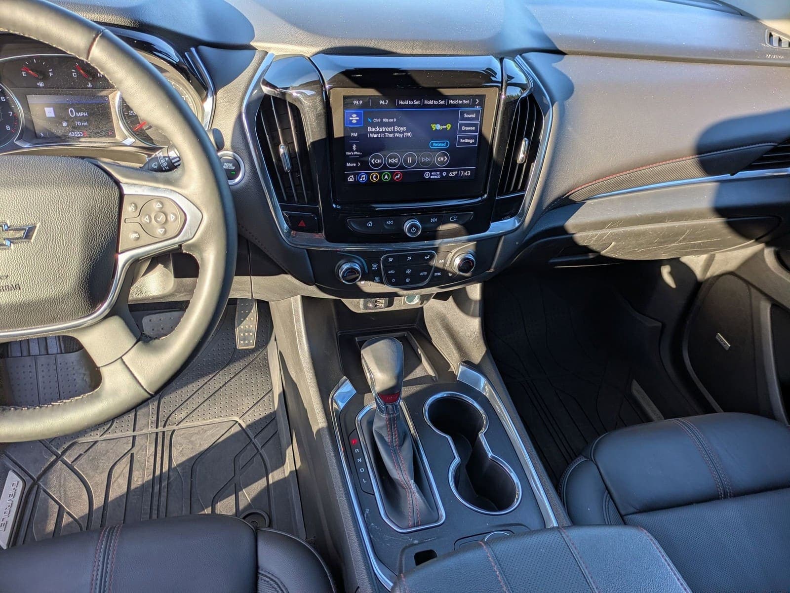 2023 Chevrolet Traverse RS, view