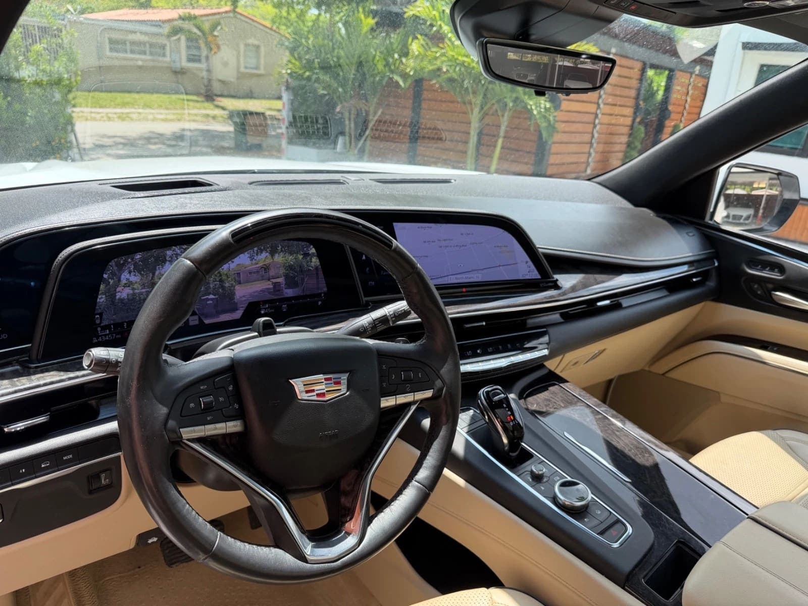 2023 Cadillac Escalade Premium Luxury, view