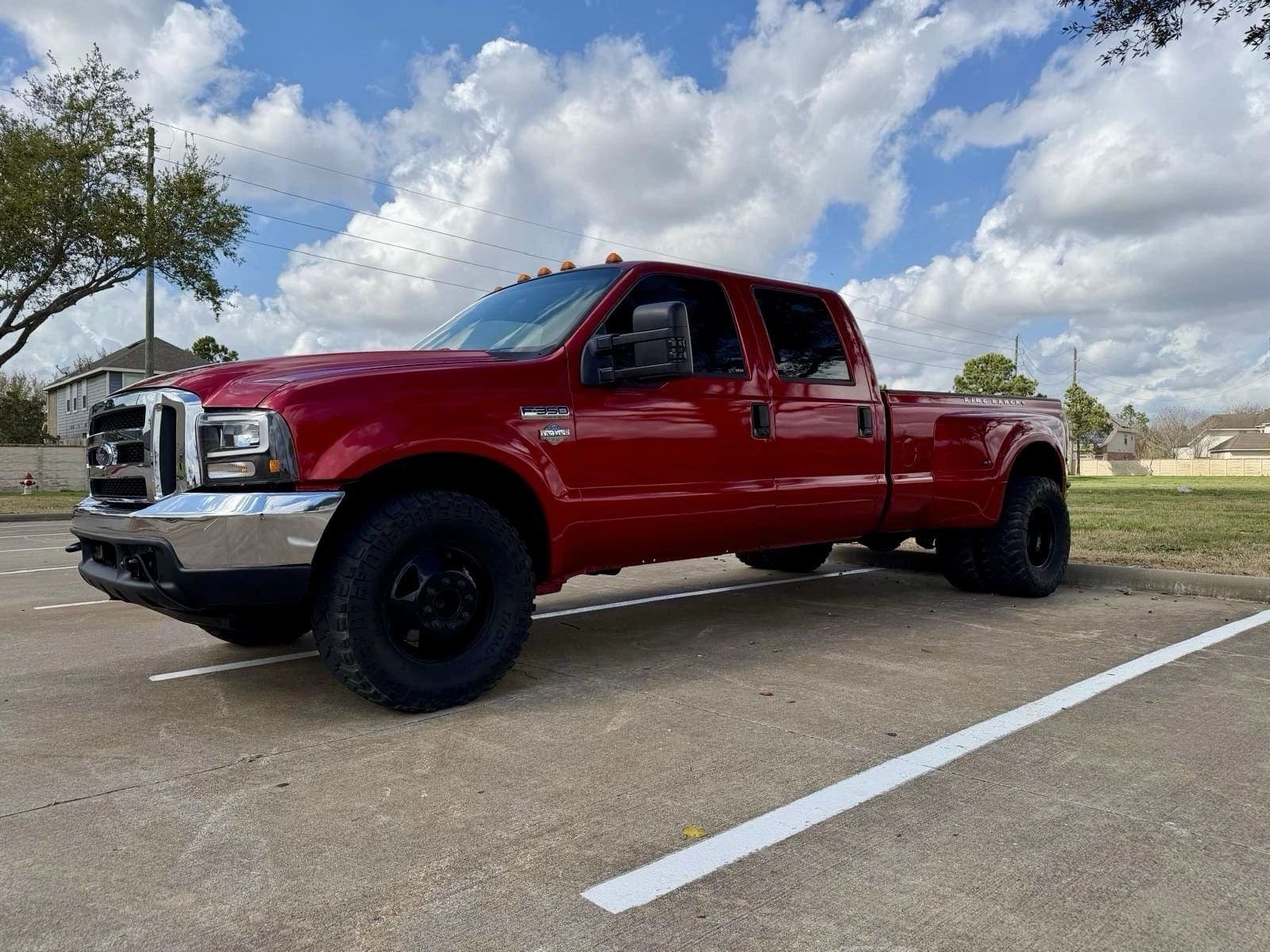 2002 Ford F-350 Super Duty King Ranch, view 1