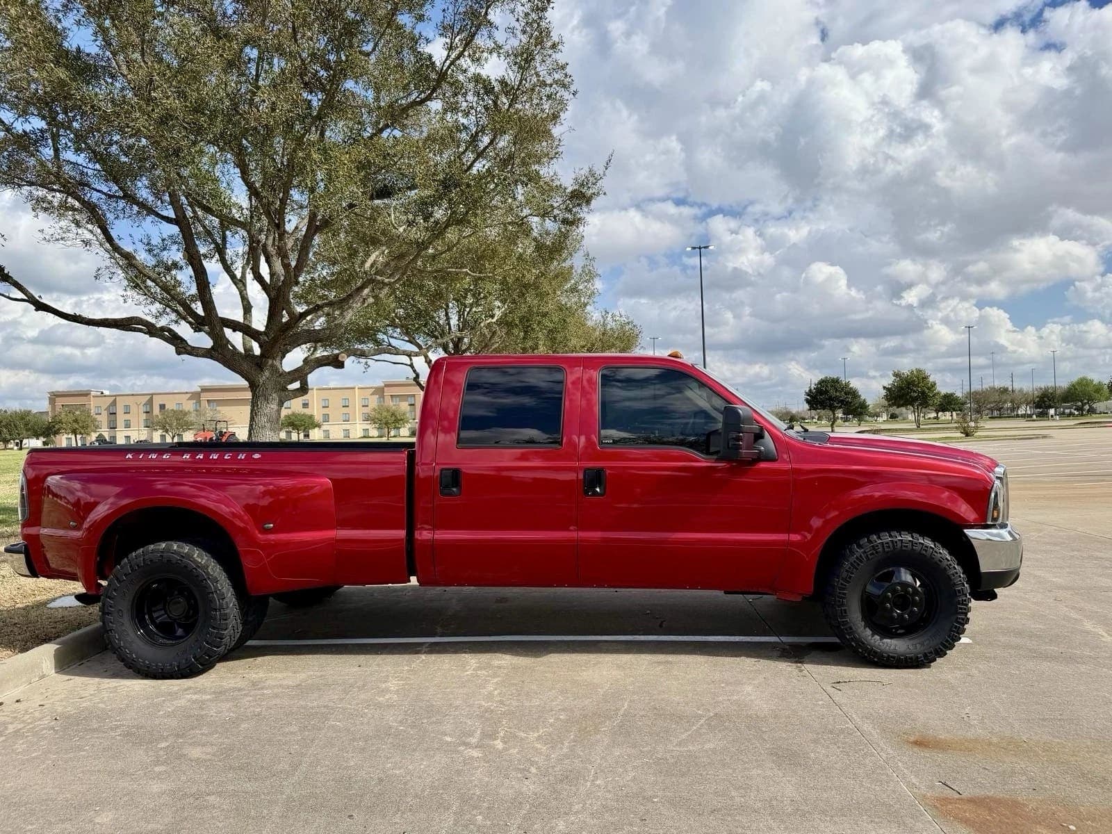2002 Ford F-350 Super Duty King Ranch, view