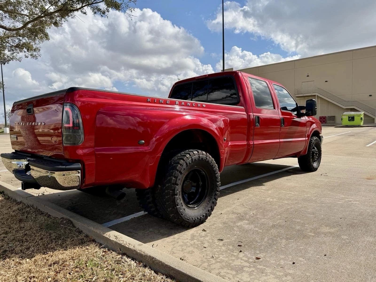 2002 Ford F-350 Super Duty King Ranch, view