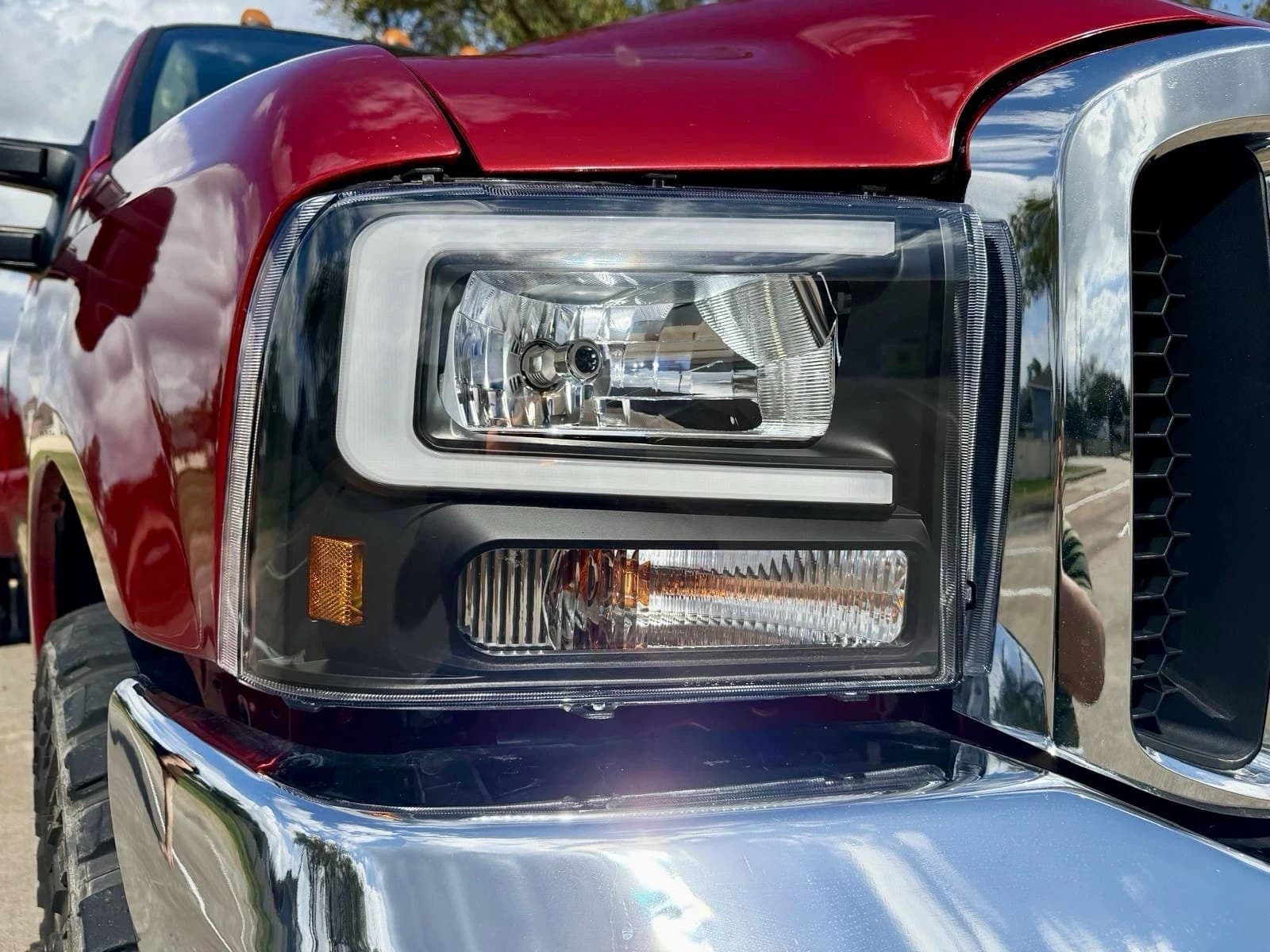 2002 Ford F-350 Super Duty King Ranch, view