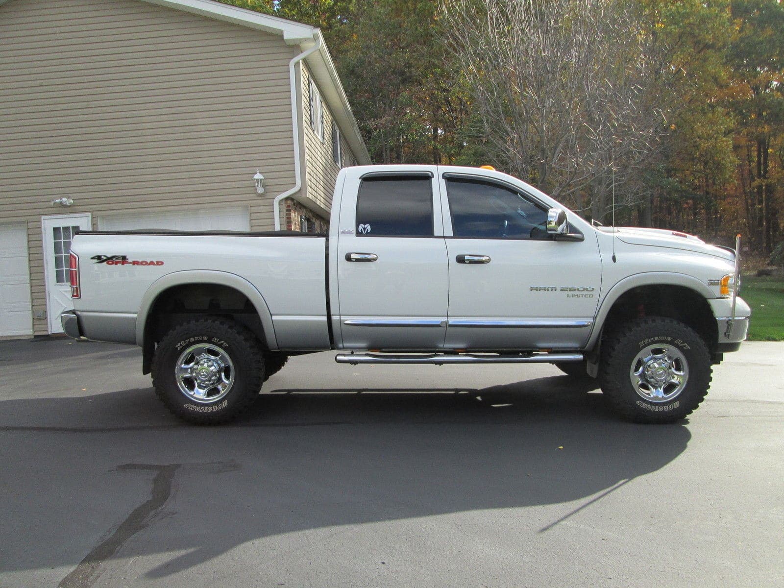 2004 Dodge Ram 2500 SLT Quad Cab w/Meyer Plow, view