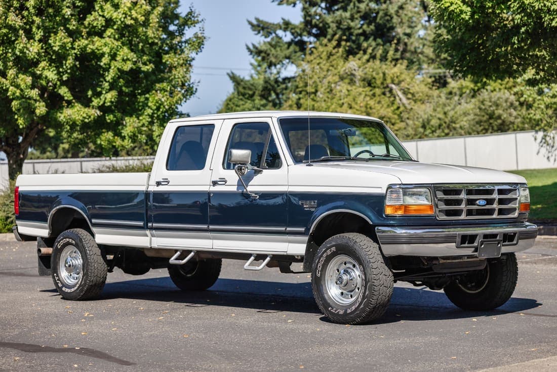 1995 Ford F-350 XLT, view