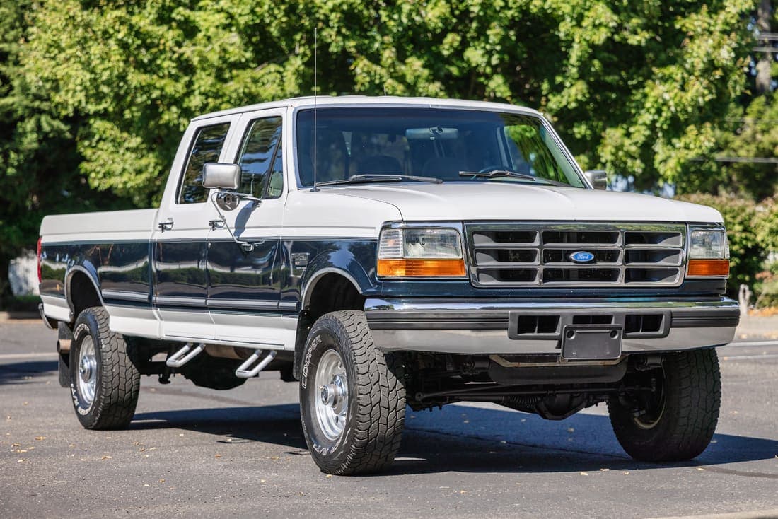 1995 Ford F-350 XLT, view