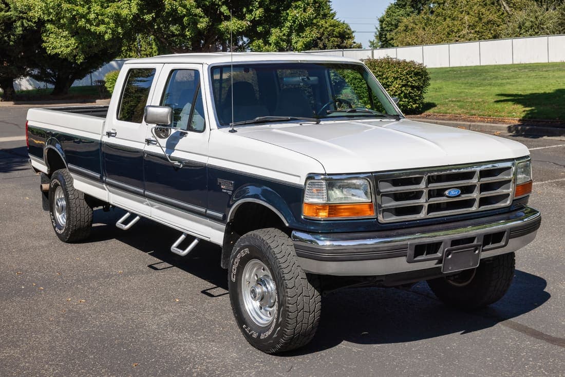1995 Ford F-350 XLT, view
