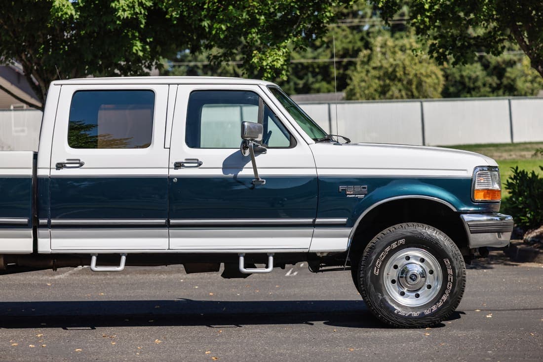 1995 Ford F-350 XLT, view