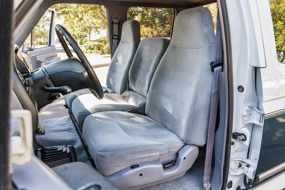 1995 Ford F-350 XLT, view