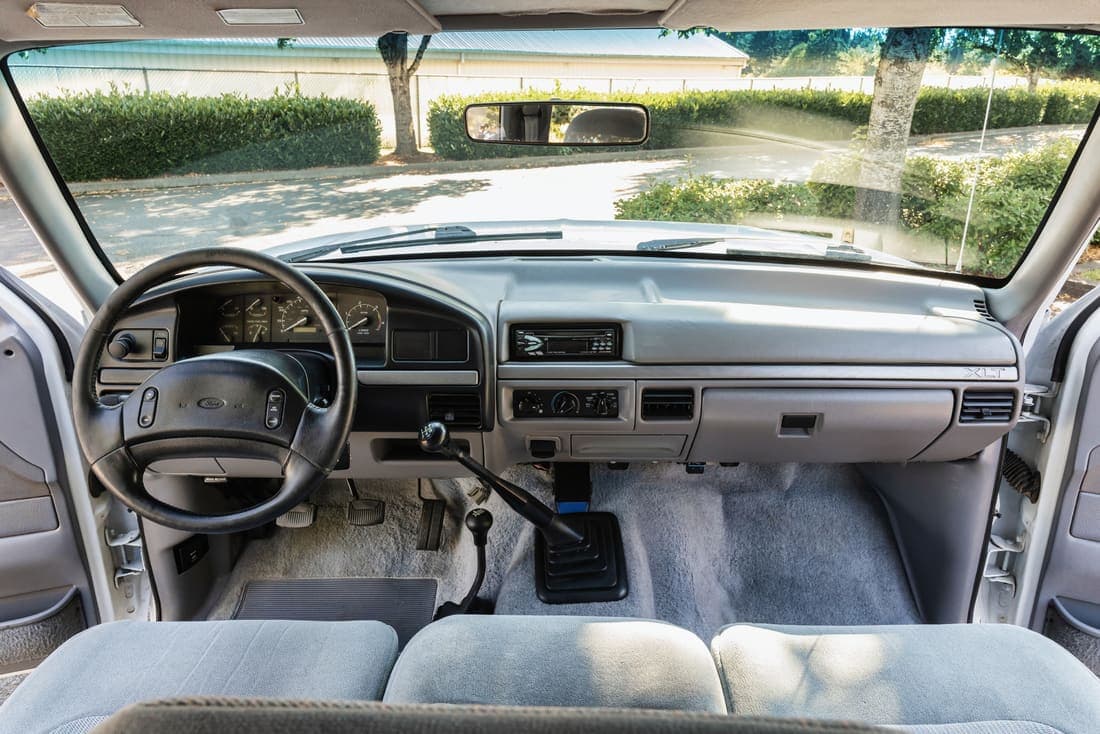 1995 Ford F-350 XLT, view