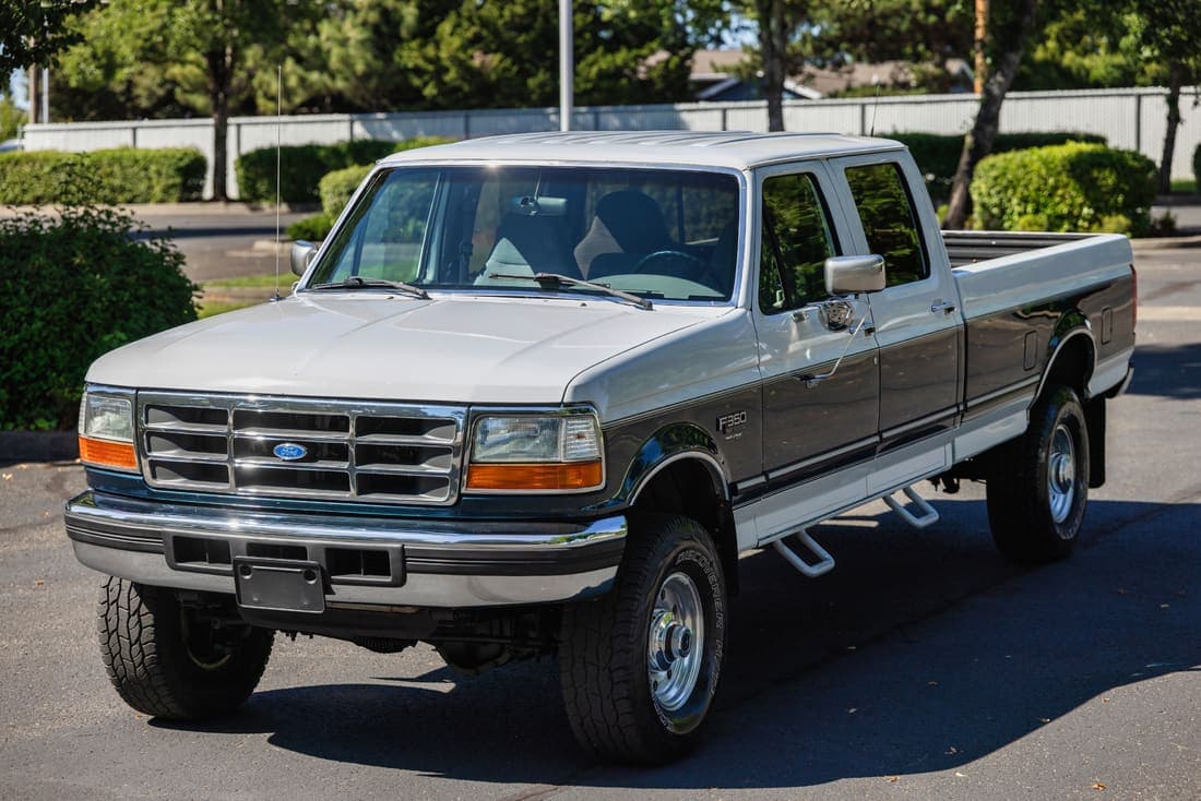 1995 Ford F-350 XLT, view